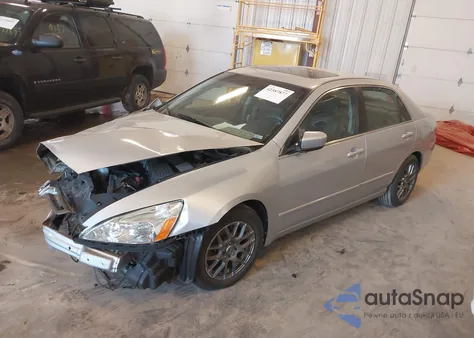 2005 Honda Accord 3.0 Ex z USA, uszkodzony, nr VIN 1HGCM66555A056798